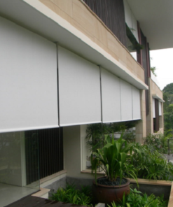 Rèm cuốn chống nắng mưa ngoài trời giá tốt