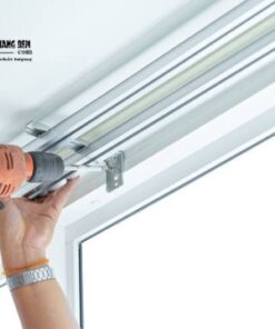 Hướng dẫn cách lắp đặt rèm cuốn chống nắng - Ảnh 3