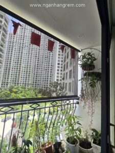 Rèm ngăn lạnh điều hòa che năng ban công